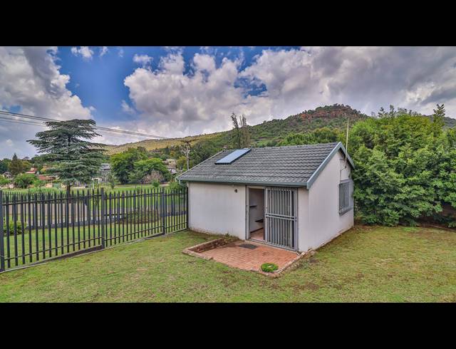 4 BEDROOM HOUSE FOR SALE IN MONDEOR